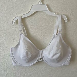 Vanity Fair White Non Padded Underwire Bra size 40D